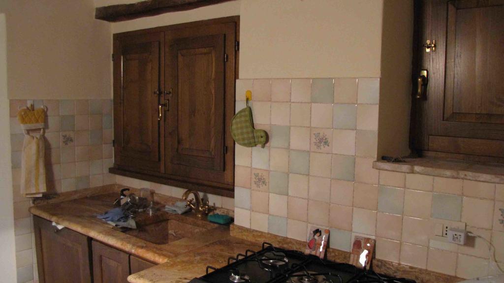 Villa Al Piccolo Ulivo, a casa di Mimo&Sè Castiglione dʼOrcia Esterno foto